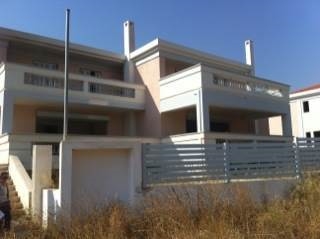(For Sale) Residential Maisonette || Athens North/Nea Erithraia - 260Sq.m, 200.000€ 