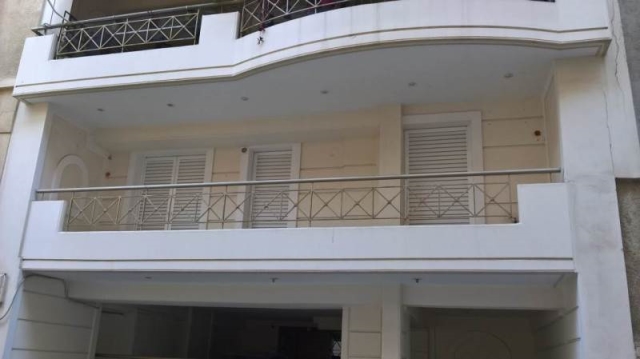 (For Sale) Residential Apartment || Piraias/Piraeus - 81Sq.m, 3Bedrooms, 140.000€ 
